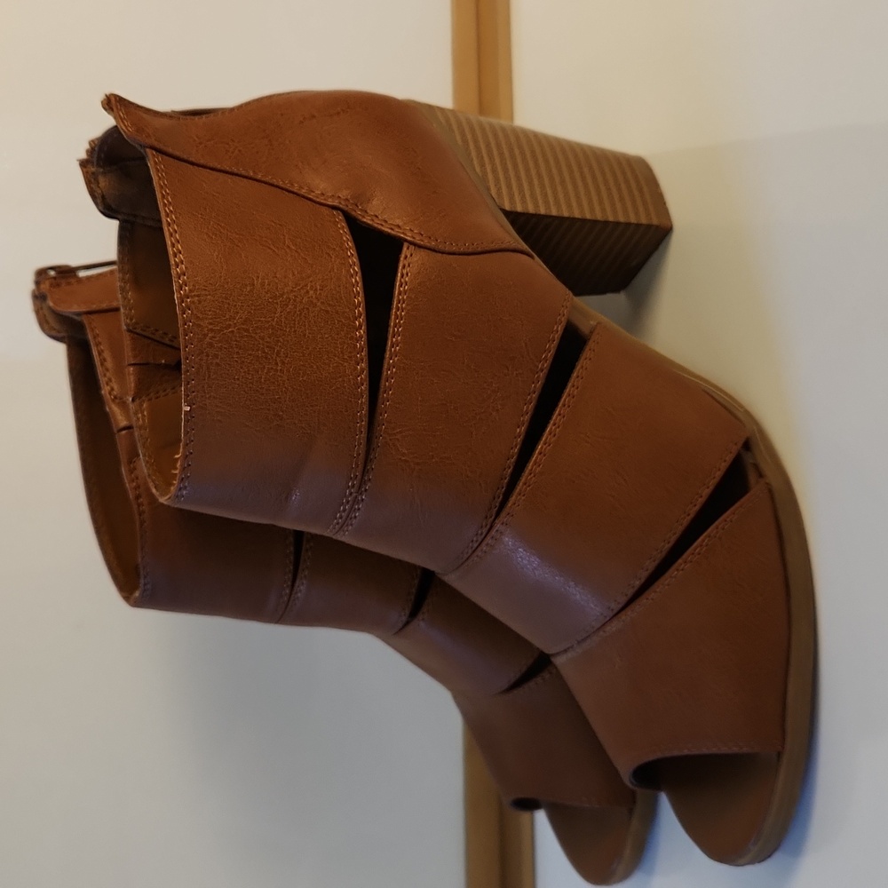 Sonoma Life+Style Saddle Brown Peep Toe Booties – Size 8.5 - Picture 3 of 13